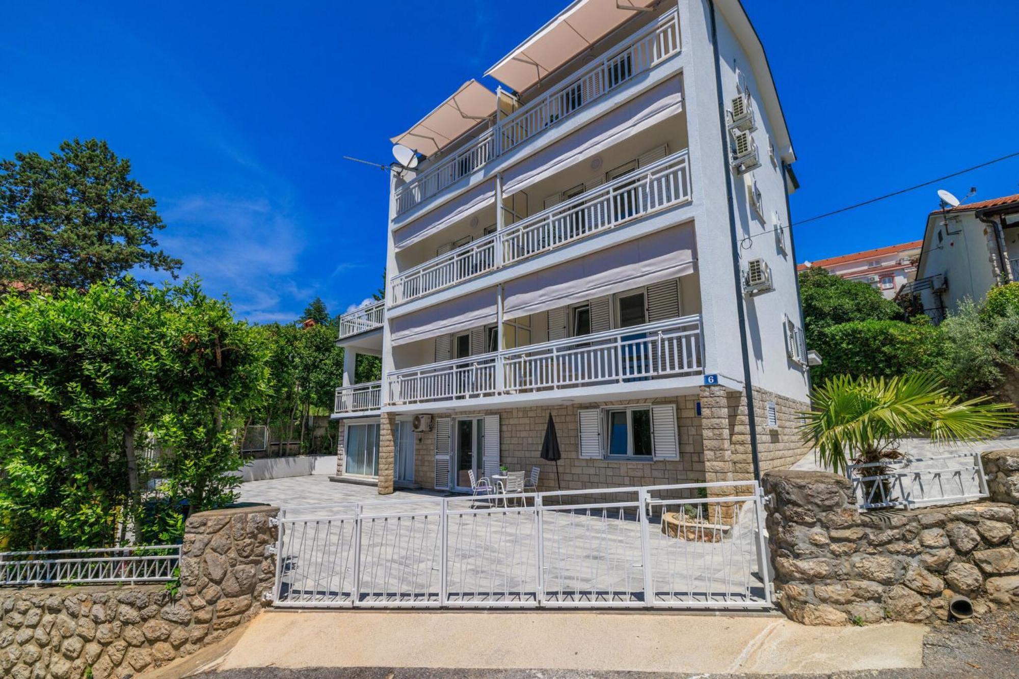 Podvezanec Apartment Драмал Екстериор снимка