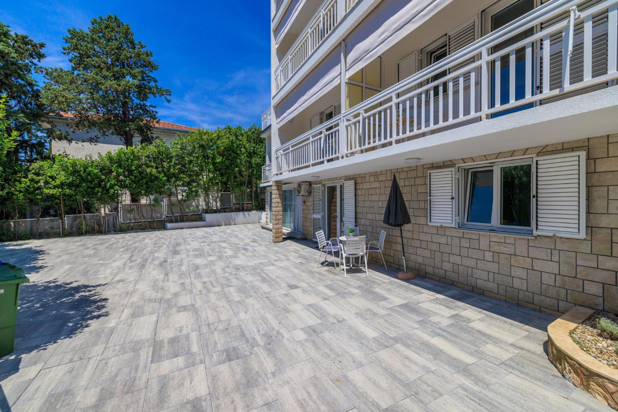 Podvezanec Apartment Драмал Екстериор снимка