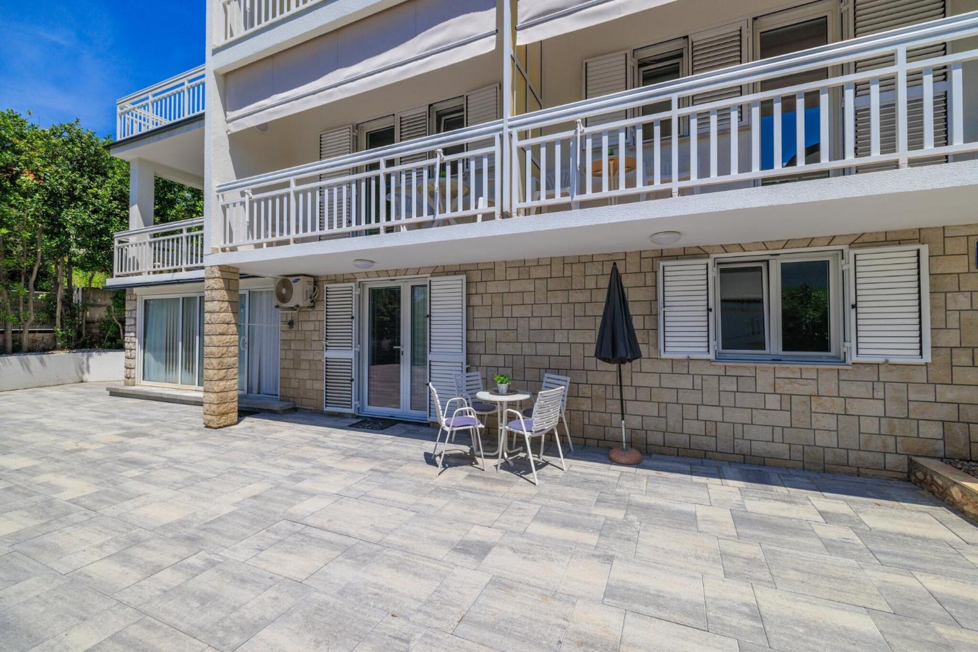Podvezanec Apartment Драмал Екстериор снимка